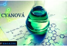 Cyanová